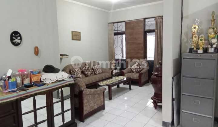Strategic House and Boarding Near Widyatama and ITENAS Campuses in Bandung