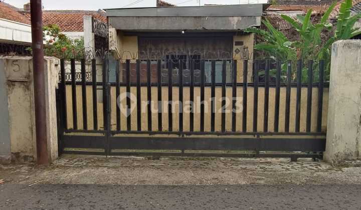 Rumah Hitung Tanah Strategis di Area Sukajadi Bandung