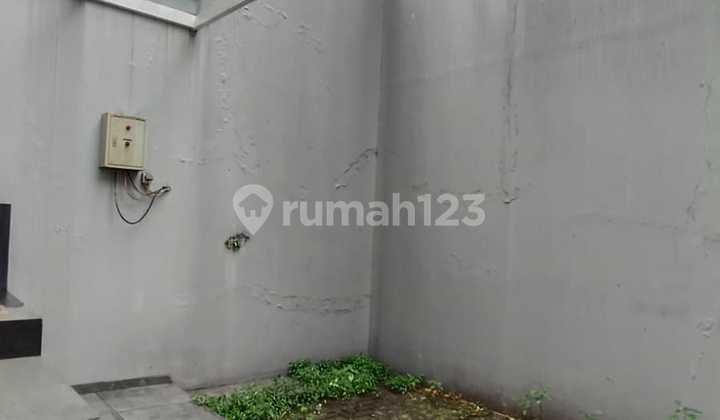 New Shop House on Main Road Pelajar Pejuang Near Horison Hotel Bandung 2