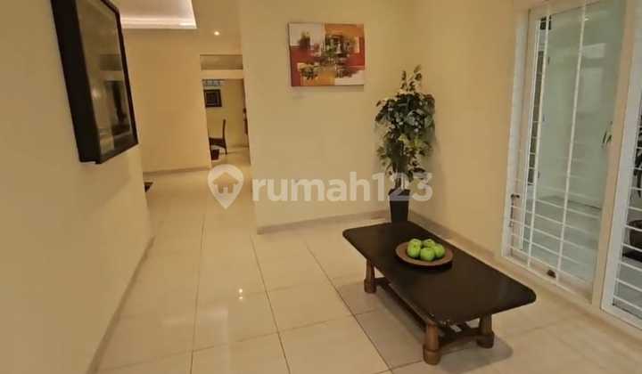 Rumah 2 Lantai Cantik Siap Huni di Sayap Gatot Subroto Bandung Rumah 2 Lantai Cantik Siap Huni di Sayap Gatot Subroto Bandung