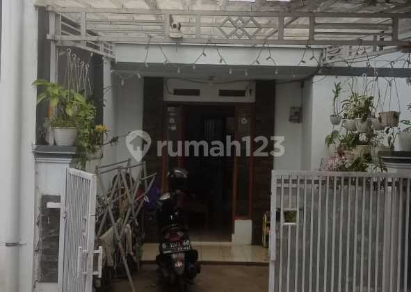 Murah Rumah Asri 1,5 Lantai Belakang Margahayu Dekat Ciwastra