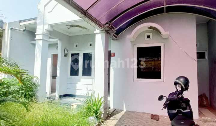 Comfortable Ready-to-Occupy House in Singgasana Pradana Bandung