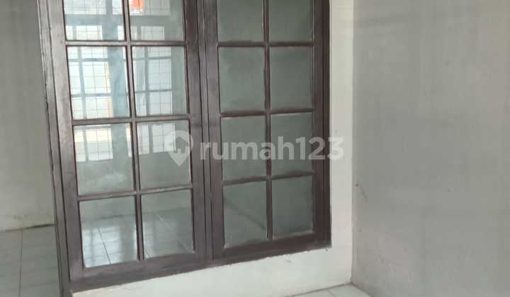 Rumah Siap Huni Strategis Blok Depan di Taman Cibaduyut Indah 