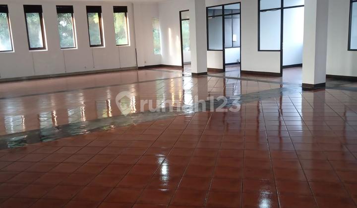 Gedung 4 Lantai Strategis Siap Pakai di Sukajadi Bandung Utara