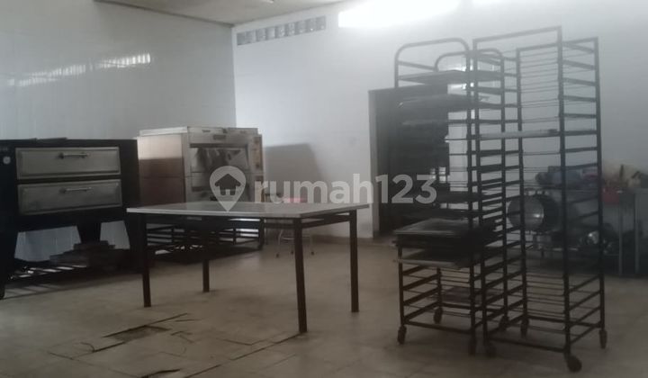 Rumah Luas Masuk Gang Hanya 50M ke Jalan Palasari Lodaya