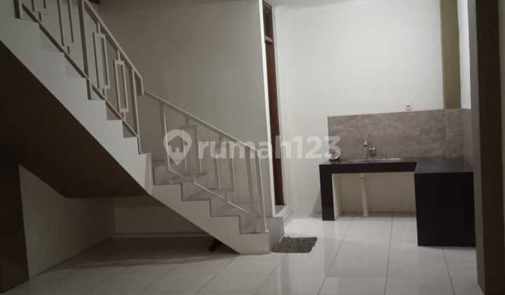 Ruko Siap Pakai Strategis di Terusan Jalan Jakarta Antapani 1