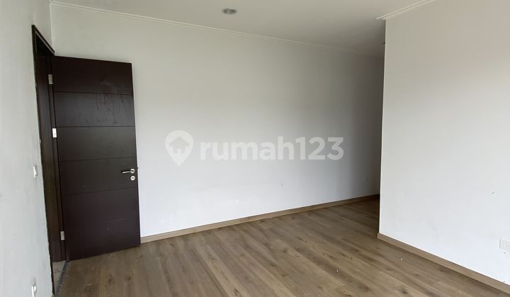 House in Golf Island. Pantai Indah Kapuk. Size 8x15, affordable.