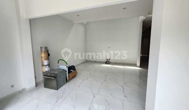 Rumah siap huni di Cengkir Barat, Kelapa Gading