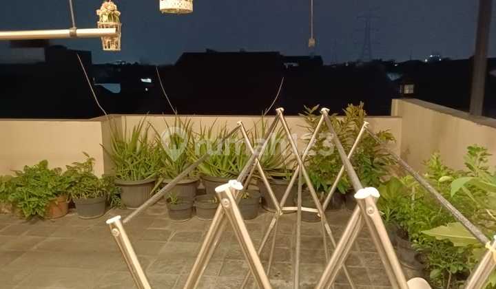 HOUSE IN METRO PERMATA 1, KARANG TENGAH. 3.5 FLOORS. 2