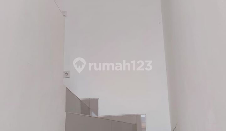 Ready-to-Occupy House in Arcadia Cluster, Pantai Indah Kapuk 2, 3 Floors Super Cheap