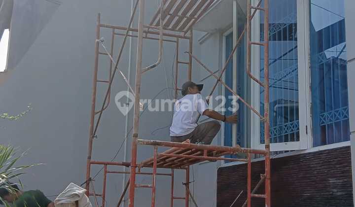 RumahDi Komplek Grawisa Jakarta Barat. lt 165 m2.