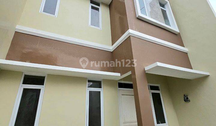 Flash Sale jual rumah siap huni 2 lantai di depok dekat rsud depok dp all in hanya 2.5 juta  2