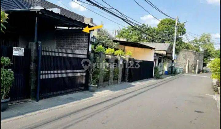 Rumah Depan Komplek Menteng Dalam 1