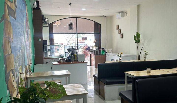 Ruang usaha Bekas Cafe Beserta Perabot Dan Alat2 Nya 2