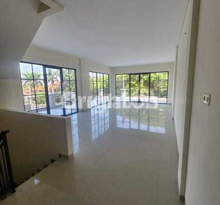 Good Ready-to-Occupy Shop House Villa Puncak Tidar, Malang 1