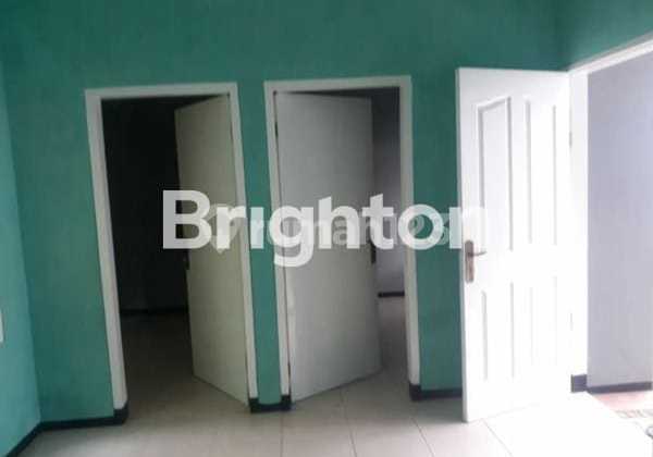 Rumah Bagus Unfurnished Dekat UB Soekarno Hatta, Malang 2