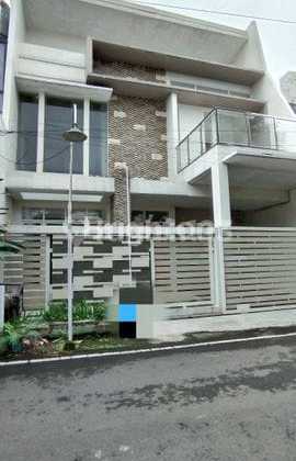 Disewakan Rumah Bagus Soekarno Hatta Dekat UB, Malang Disewakan Rumah Bagus Soekarno Hatta Dekat UB, Malang