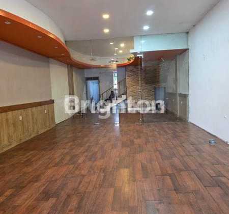 Rented Out Nice Shop House EX Cafe Ready to Occupy in Soekarno Hatta, Malang