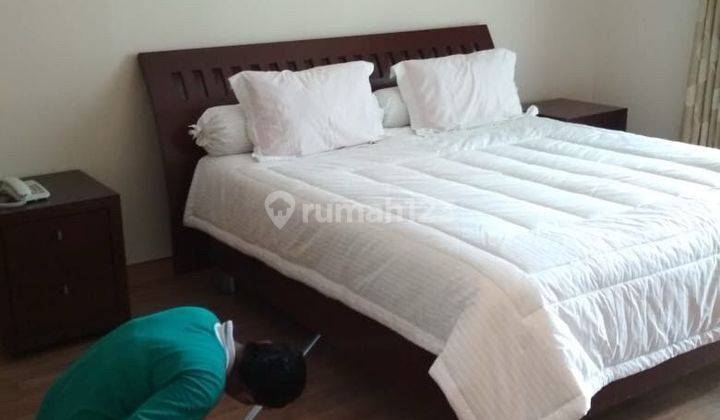 Apartment 3 BR Semi Furnished 2