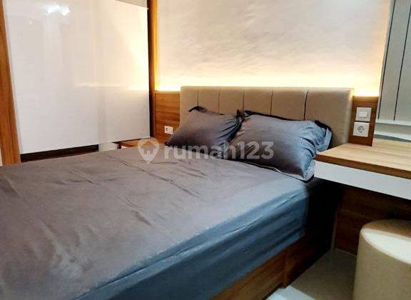 Apartemen Mewah The Kensington Type 1 BR Lantai 21 Furnished 2