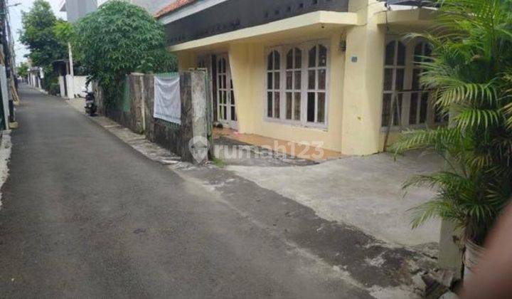 For Sale Rumah di Daerah Tebet Jakarta Utara Type 8 Bedroom 2