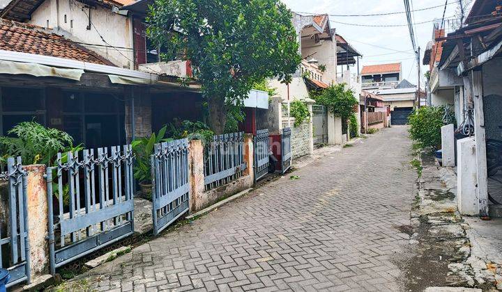 Jual Rumah Hitung Tanah Petemon Surabaya Pusat Rumah Butuh Renovasi SHM - Sertifikat Hak Milik di jln petemon sidomulyo tengah no 8 surabaya, Sawahan 2