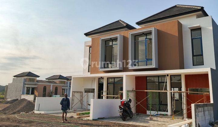 Rumah 2 Lantai Lokasi Nol Jln Provinsi 2 Lantai Sudah Renovasi Rumah Shm Selatan 2