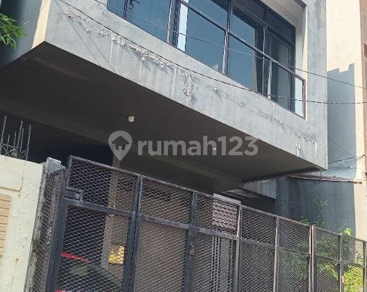 FOR SALE QUICK 2-STORY HOUSE READY TO OCCUPY IN CIPINANG JATINEGARA COMPOUND 2