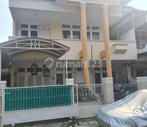 DIJUAL RUMAH 2 LT SEMI FURNISH DI PERUM ERAMAS PULOGEBANG JAKTIM 1