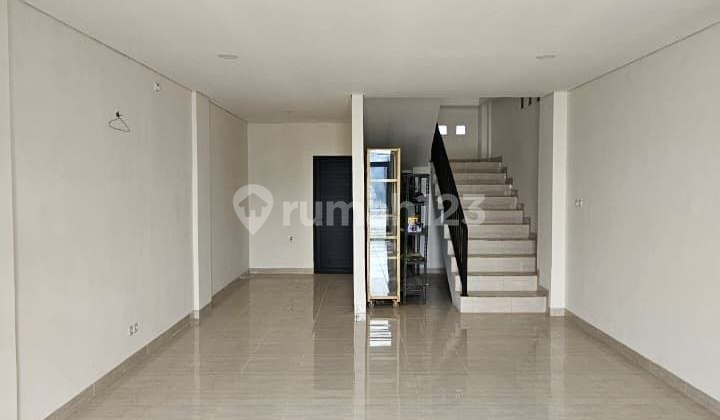 For Rent: Strategic 2-Story Terrace Shop at Ujung Menteng, Bekasi Main Road 2