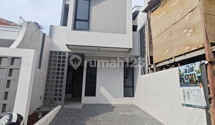 Quick Sale New 2-Story Ready-to-Live House in Kayu Putih, East Jakarta Quick Sale New 2-Story Ready-to-Live House in Kayu Putih, East Jakarta