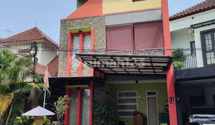 RUMAH CANTIK MEWAH 2 LT SEMI FURNISH DI CLUSTER SUKMAJAYA DEPOK