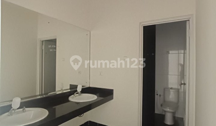 Jual Gedung/Ruko 6 Lt Siap Pakai di Lokasi Komersil Harapan Indah