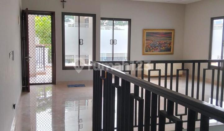 Ready-to-Use House. 2