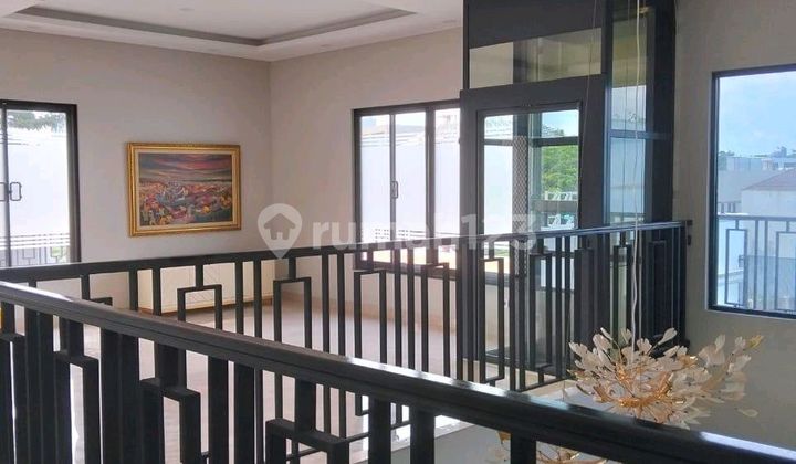 Ready-to-Use House. 1