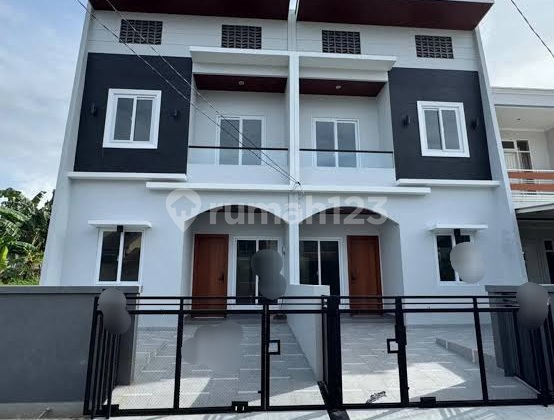 For Sale New House in Gading Serpong Sector 8b, Beautiful and Ready to Occupy in New Condition 1