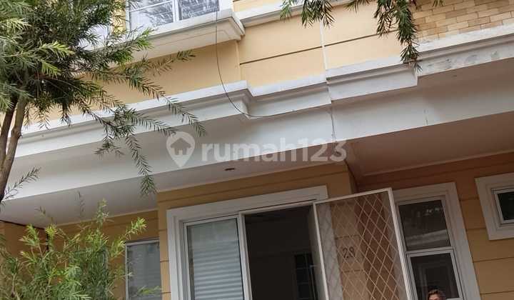 Dijual Rumah di Amarilo Paramount Serpong