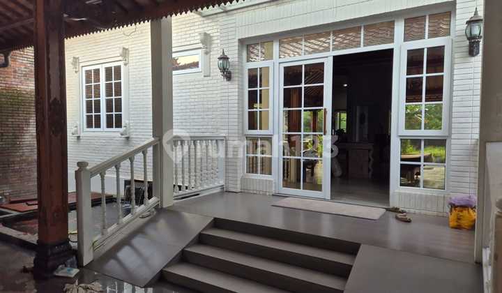 Premium Spacious Strategic Ready-to-Occupy House in Ungaran 2