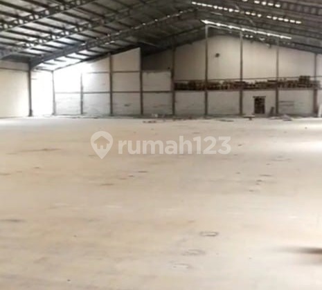 Gudang di Kawasan Industri Aretri Yos Sudarso Siap Pakai 1