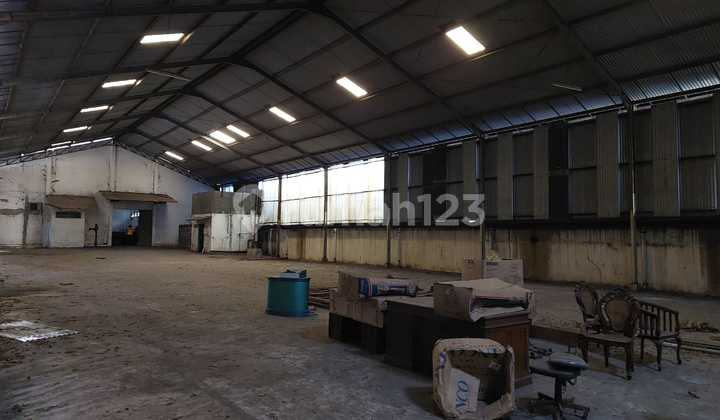 Gudang Eksklusif Siap Pakai Sebagai Usaha di Jalan Raya Karangrejo Gudang Eksklusif Siap Pakai Sebagai Usaha di Jalan Raya Karangrejo