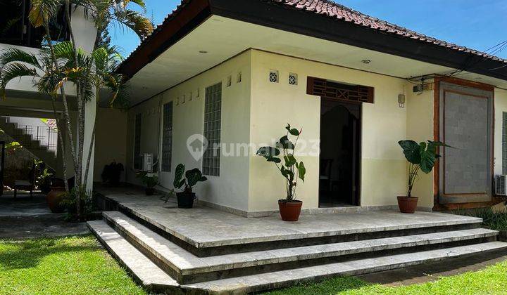 Dijual Rumah 4 Kamat Ada Taman Yang Luas Di Mumbul 1