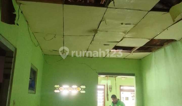 Rumah Harga Murah Perlu Renovasi lokasi di Bogor Tengah dekat Jl Suryakencana, Unfurnished, SHM, masuk mobil  2