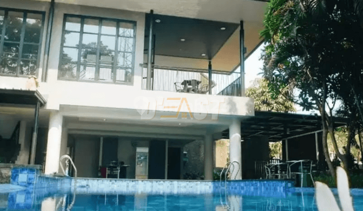 Rumah Semi Furnished SHM di Pantai Mentari, Surabaya 2