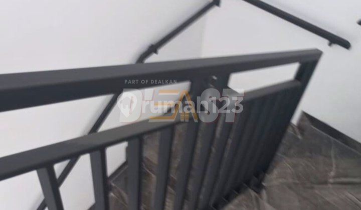 Pakuwon City Rumah 2 Lantai Baru Barat 2