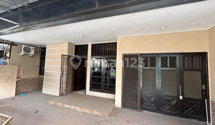 For Sale: House in Sector 1 D