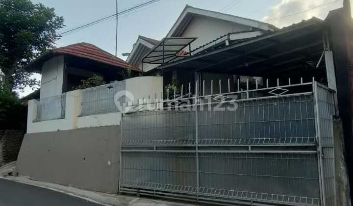 semi-furnished house for sale in patikraja area, banyumas