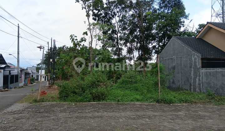 Plot of land for sale in Sokaraja housing estate. Plot of land for sale in Sokaraja housing estate.