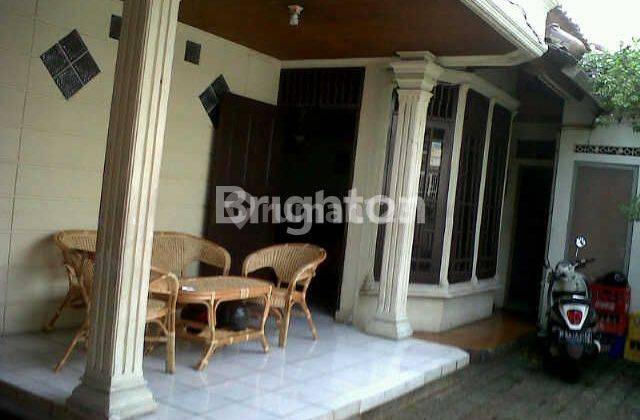 RUMAH RAWAMANGUN, CANTIK, ASRI ( R 1189 J) 2