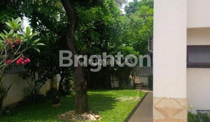 Rumah Klasik Elegan Berhalaman Luas Di Kayu Putih [r 836 J] 2