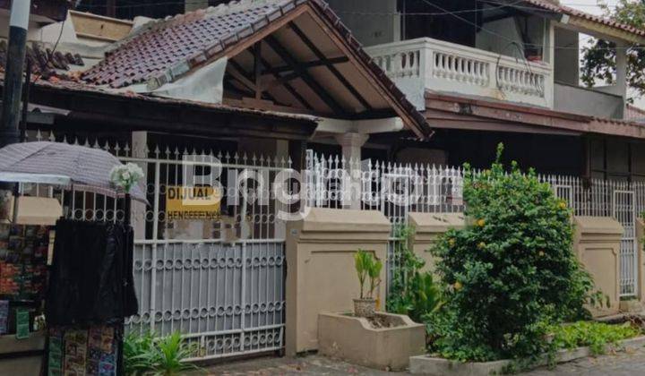 Rumah Kayu Putih, Asri, Apik, Tenang (r 1308 J) 2